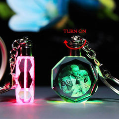 LoveKeychain© - Llavero de Cristal Personalizado con tu foto y Luz LED Multicolor Premium